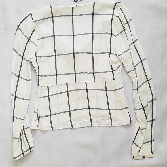 NWT! Olivaceous Plaid 100% Rayon Tie-Front Cream Women's Peasant Blouse Size M - Picture 12 of 12